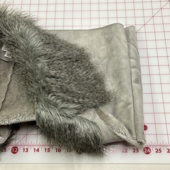 CATO WOMAN Boho Faux Shearling Faux Fur Collar Boho Western Grey Vest SZ 26/28W - Picture 11 of 12